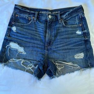 American Eagle 90’s boyfriend shorts